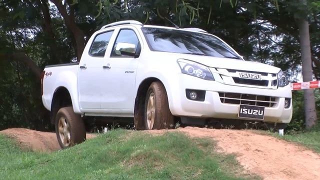 Isuzu Dmax 2013 - Test Drive en Tailandia смотреть онлайн