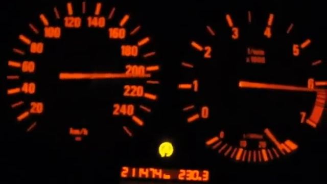 BMW E39 528i Acceleration