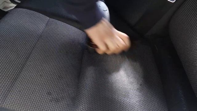 СУПЕР ЭФФЕКТНАЯ Химчистка салона автомобиля своими руками за 130 рублей.