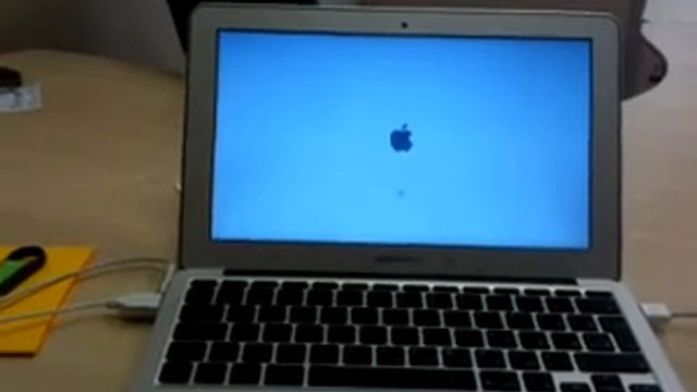 Загрузка MacBook Air 11.6" / 4gb / 120 ssd смотреть онлайн