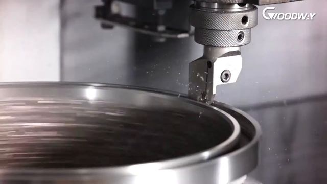 Многозадачный вертикальный токарный станок GOODWAY GVI