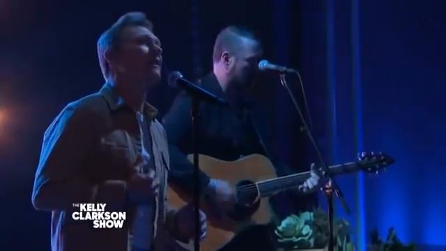 Craig Morgan Brings Blake Shelton, Kelly Clarkson And Eva Mendes To Tears With Emotional Performanc