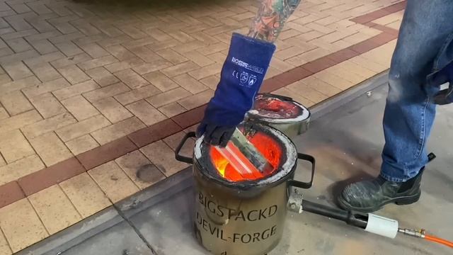 Dumpster Diving Trash To Treasure - Bulk Bin Bars - ASMR Metal Melting - BigStackD Copper Casting смотреть онлайн