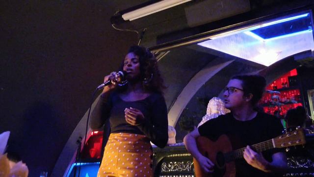 Autumn Sherif - Running in circles (live from Salon Noir) смотреть онлайн