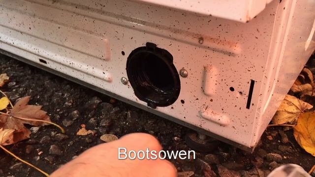 How to check: Integrated Indesit washing machine filter IWME126, full of water? Won't drain? смотреть онлайн