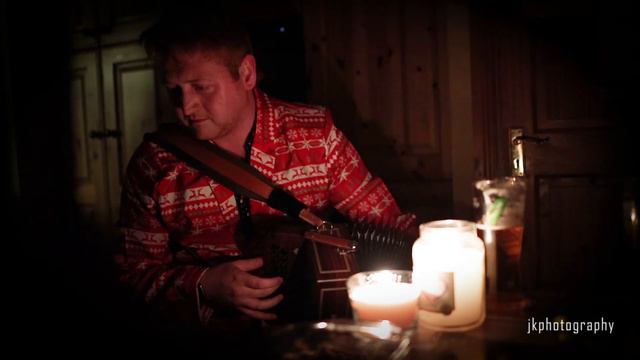 Kevin O Neill Playing in Candlelight смотреть онлайн