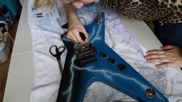 Seymour Duncan Dimebucker Review/ How to Install смотреть онлайн