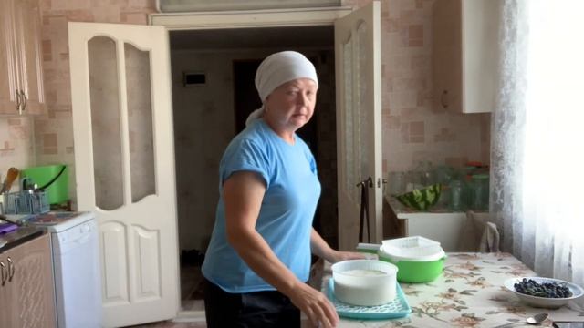 Сыр качотта,рикотта//Делаем ларь под зерно// смотреть онлайн