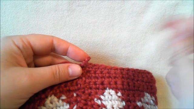 Шапочка крючком на 1 год.Часть 3.