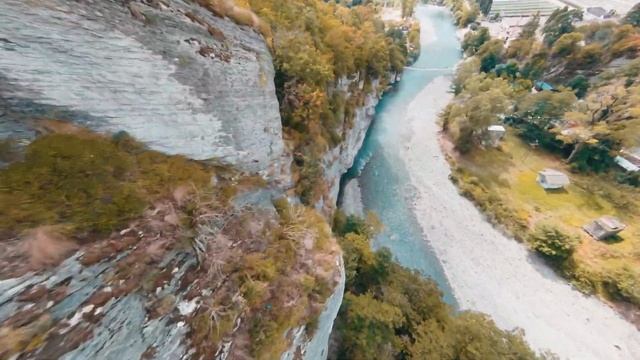 Ахштырское ущелье глазами FPV пилота смотреть онлайн