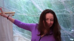 В ГРОЗУ В ДОМЕ ИЗ ПЛЕНКИ НА ДЕРЕВЕ Сиреноголовый | Elli Di