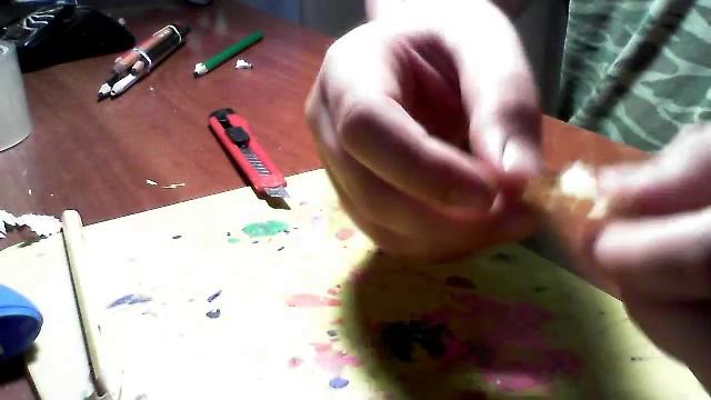 Простой цветочек из карандашной стружки и пластелина смотреть онлайн