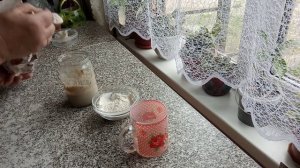 Приготовление бездрожжевой закваски для выпечки хлеба и пирогов.