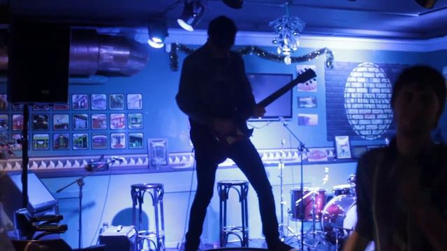 Ahenu - Jingle Bells (Live in Harat's PUB, Kaluga) смотреть онлайн