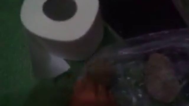 Как убрать туалет за кошкой? И что нам понадобится?? смотреть онлайн