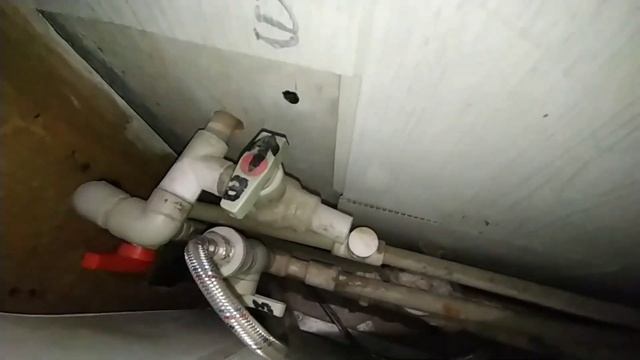 Как СДЕЛАТЬ КРАН на УЛИЦУ. Как СПУСТИТЬ ВОЗДУХ с КРАНА УЛИЧНОЙ ВОДЫ.ЧТОБЫ Не ЗАМОРОЗИТЬ СИСТЕМУ. смотреть онлайн