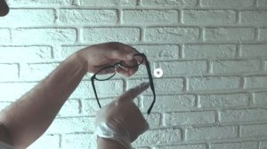 Видео-инструкция по установке/замене дужек очков Qukan