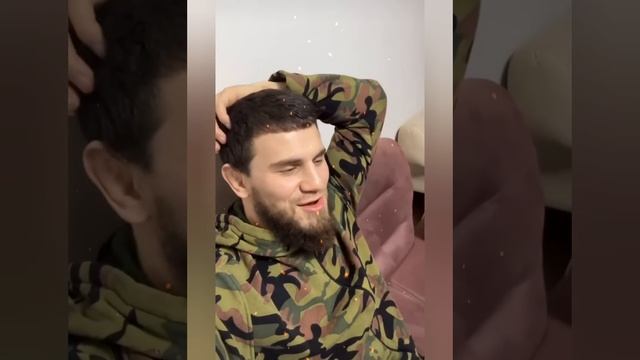 Чеченец Саид ВЫСКАЗАЛСЯ в АДРЕС Гаджи Автомата! Татуировка! Танец! смотреть онлайн