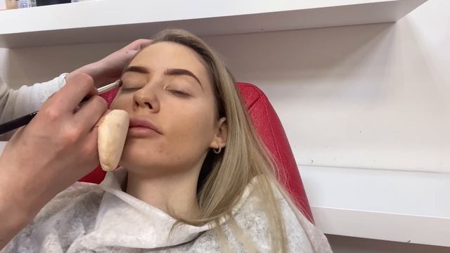 Я ВООБЩЕ НЕ УМЕЮ КРАСИТЬ! / Треш салон / вечерний макияж смотреть онлайн