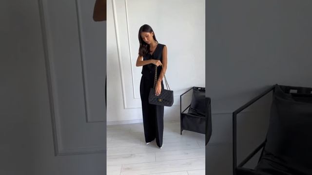 2 образа для новой недели с чёрными брюками?1 или 2 смотреть онлайн