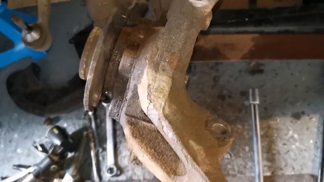 Volvo XC90 front Wheel Bearing Replacement смотреть онлайн
