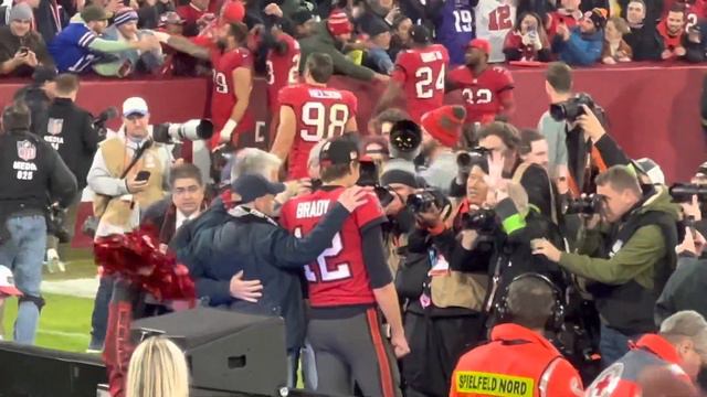 Tom Brady Sweet Caroline Munich NFL Game Seahawks Bucs 2022 смотреть онлайн