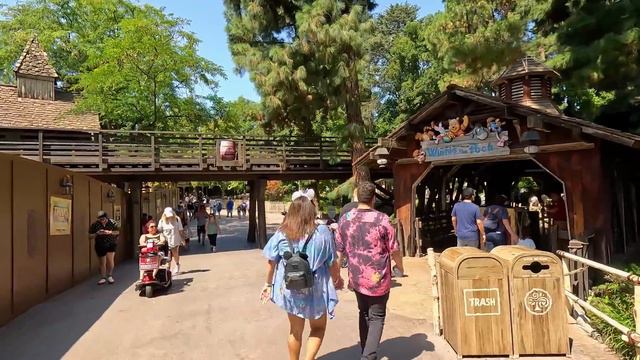 Disneyland Halloween 2023 - Walkthrough, Snacks, Merch & Haunted Mansion Holiday [4K POV]