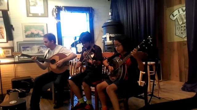 LIVE @ The Merc смотреть онлайн