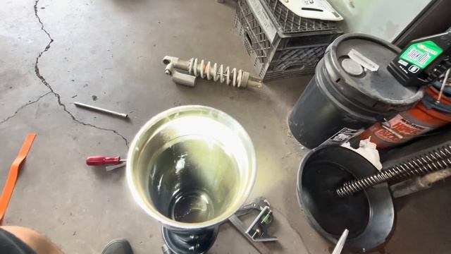 Dr650 Suspension Upgrade and Fixes смотреть онлайн
