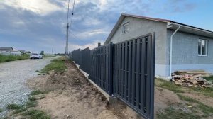 забор из евроштакетника.mp4