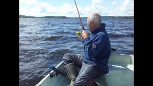 Постановка лодки при твичинге береговой щуки