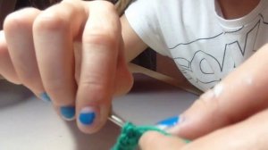 Вязание крючком. Урок 2. Как вязать 2-й ряд цепочки из воздушных петель.