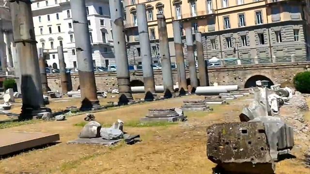 Рим. Падает колонна Траяна. смотреть онлайн