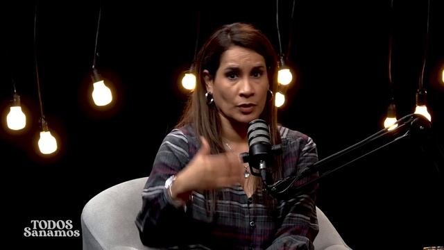 EDUCACIÓN EN CASA Y EL PODER DE LA MENTE con Saskia Bernaola смотреть онлайн
