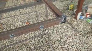 Входная дверь из профтрубы