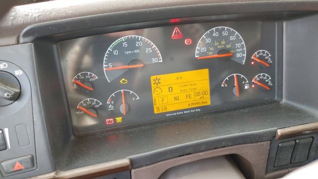 Volvo D13 Cold Start With vs Without Air Inlet Heater (-9F/-23C) смотреть онлайн