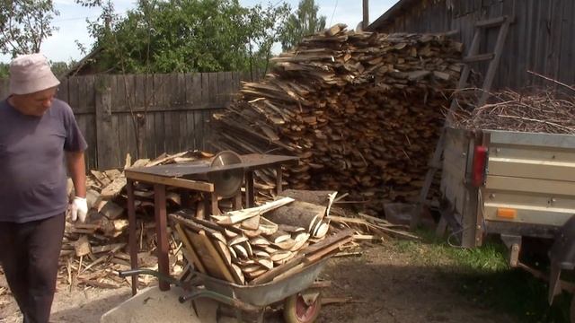 Пилю горбыль на дрова. смотреть онлайн