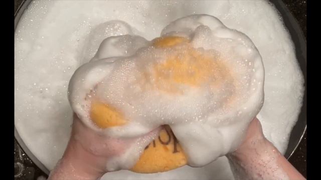 lavender pine-sol + OG comet on a grout sponge ASMR (RINSE INCLUDED) смотреть онлайн