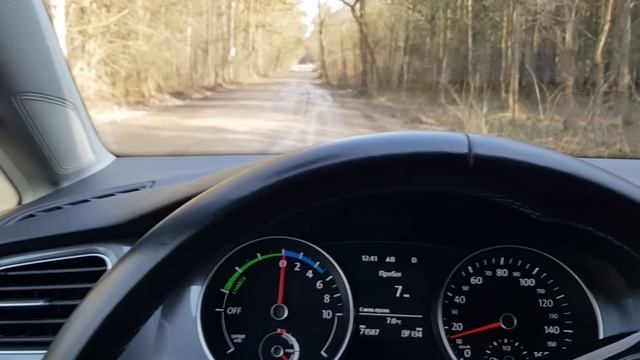 Volkswagen E-Golf Обзор и Тест Драйв! Реальный запас Хода! смотреть онлайн