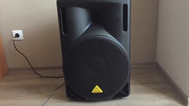 Тест колонки BEHRINGER EUROLIVE B215D 550W RMS смотреть онлайн