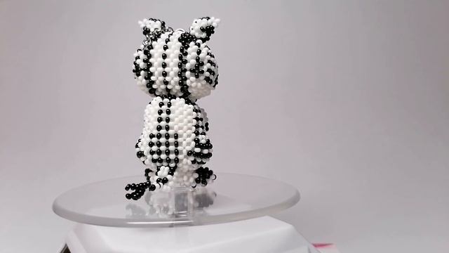 Зебра из бисера. Игрушки амигуруми из бисера. смотреть онлайн