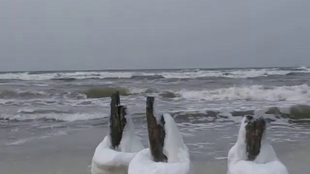 ЗИМНЕЕ МОРЕ смотреть онлайн