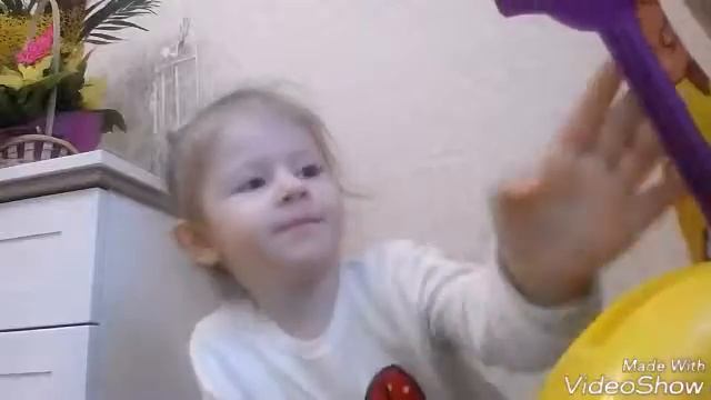 Пирог в лицо , но без сливок)) первое видео с Дианой смотреть онлайн