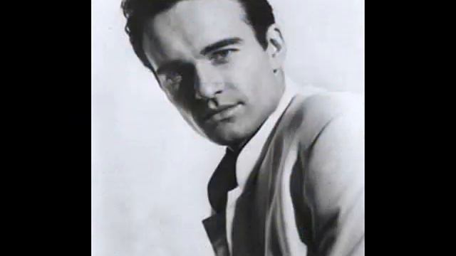Julian McMahon