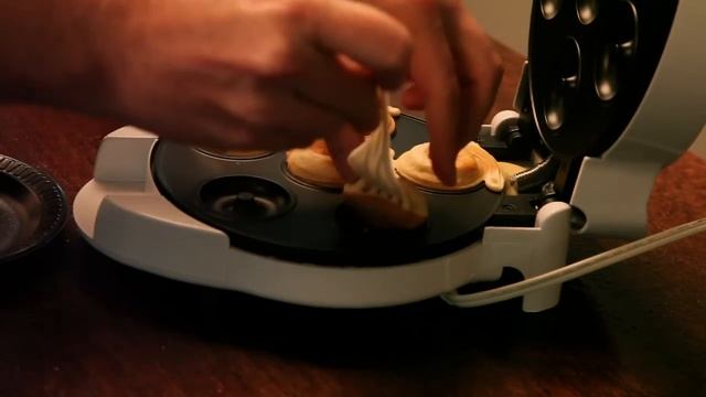 Mini Donut Factory from ThinkGeek смотреть онлайн