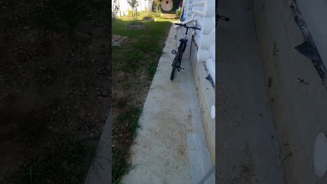 ливнёвка, отмостка и парковка.