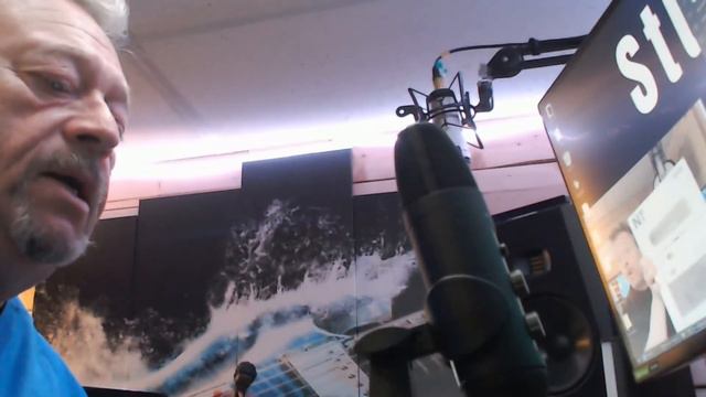 Zoom PodTrak and Marantz MPM 4000U Podcast Mic смотреть онлайн