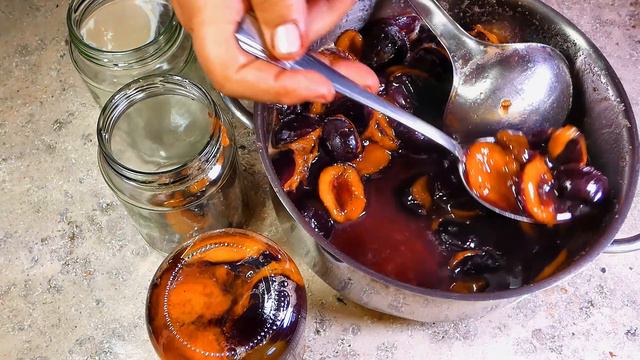 Zwetschkenröster - süße reife Zwetschgen im eigenen Saft haltbar gemacht смотреть онлайн