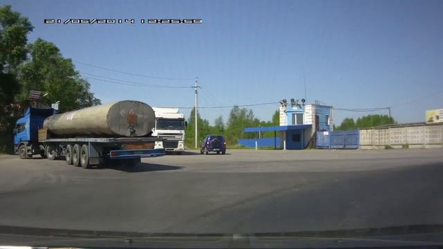 Либо по ... на знаки, либо купил права ( смотреть онлайн