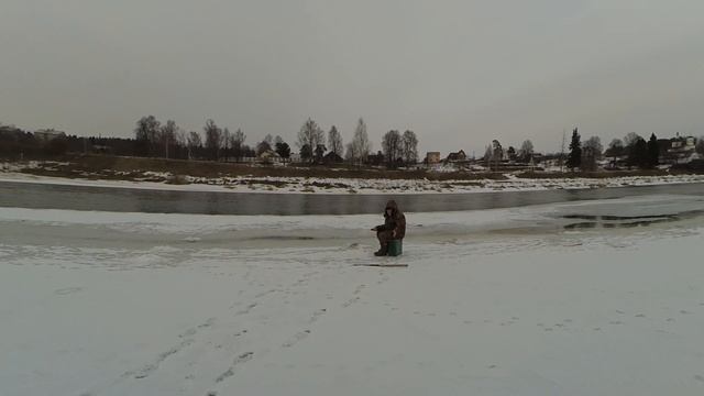 В поисках рыбы на реке Москве в Поречье (2 серия) смотреть онлайн